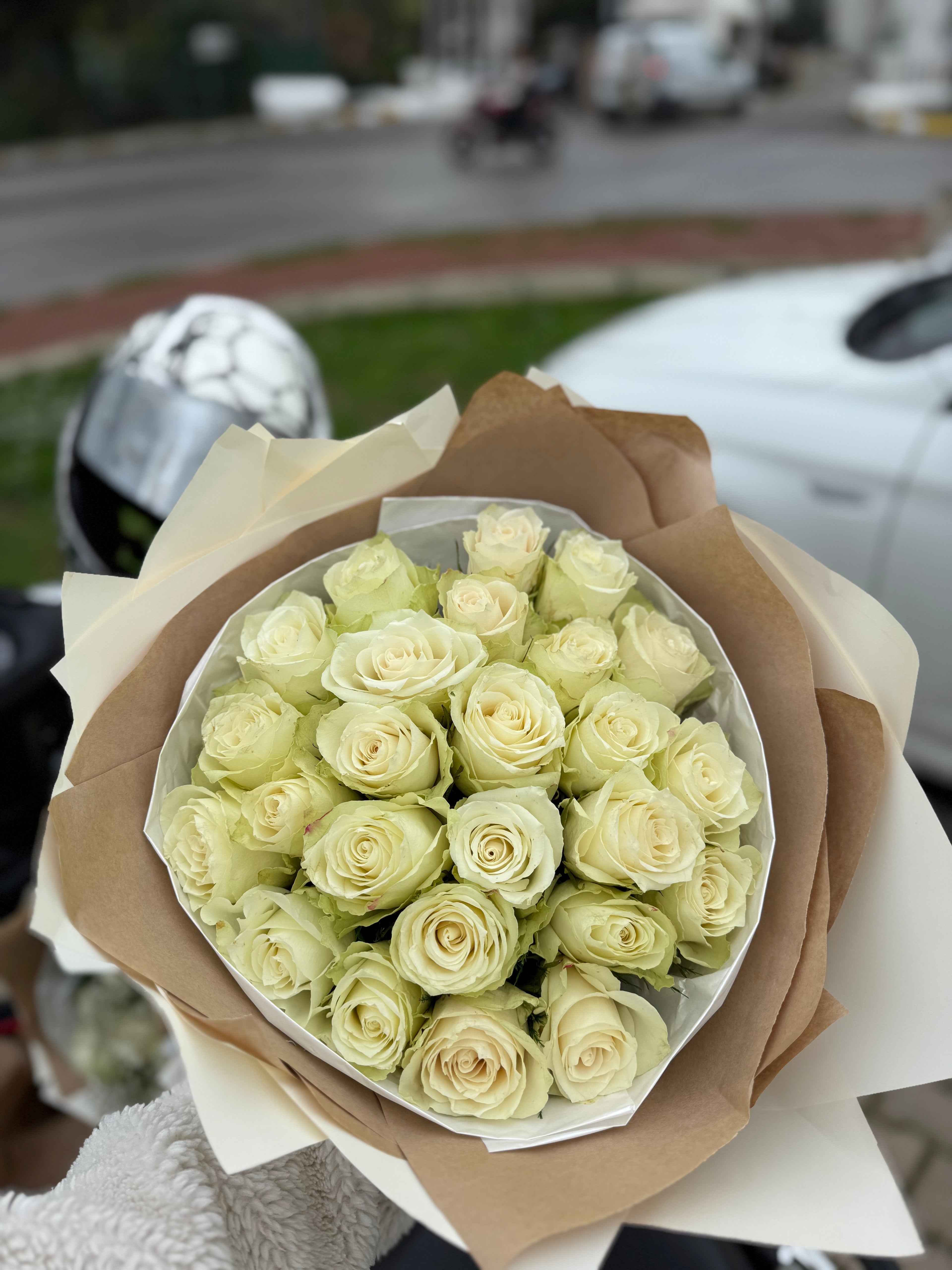 25Li İthal Beyaz Gül